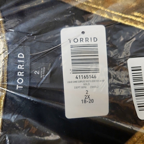 ❤️NWT VINTAGE TORRID PEPLUM TOP - GOLD LIQUID SHINE SURPLICE BLOUSE - PLUS SIZE - Picture 5 of 12